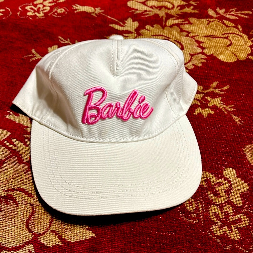 Barbie white hat
